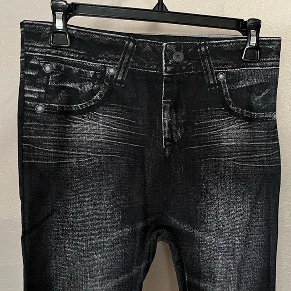 Bundle of 2 Winter Theral Denim Leggings. BLUE & BLACK. 95% polyester 5% spandex - Picture 3 of 12